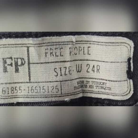 Free People Women's Distressed Black Stretch Jeans Zipper Fly Size 24R - Picture 5 of 9